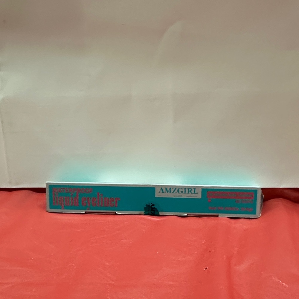 AMZGIRL Liquid Eyeliner in Blue